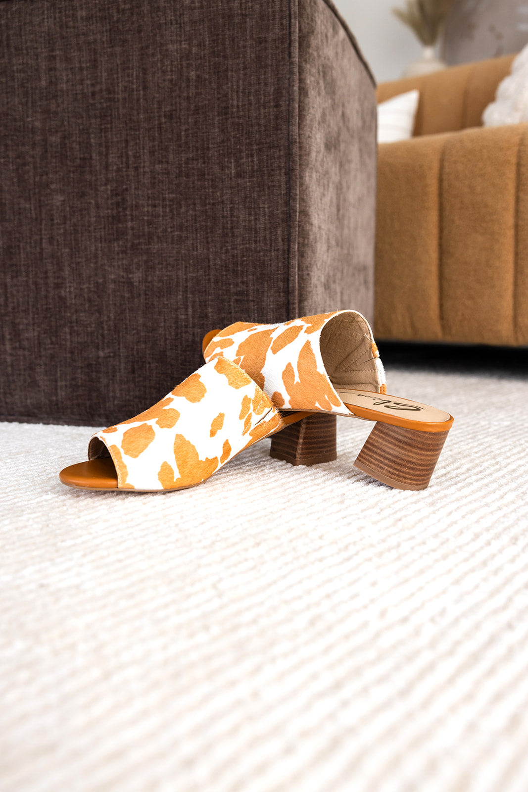 Richwood Peeptoe Tan and White Cowhide Slide